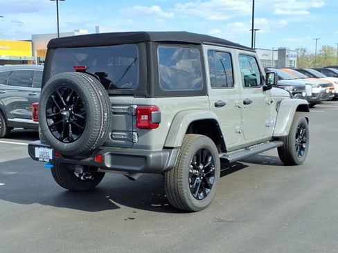 Used 2023 Jeep Wrangler Unlimited Sahara w/ Cold Weather Group image 27