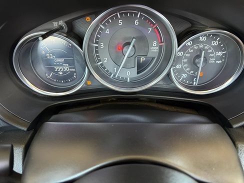 Used 2017 MAZDA MX-5 Miata Grand Touring image 11