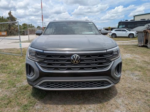 New 2026 Volkswagen Atlas Cross Sport SE FWD image 9