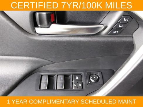 Used 2022 Toyota RAV4 XLE Premium AWD/4WD image 17