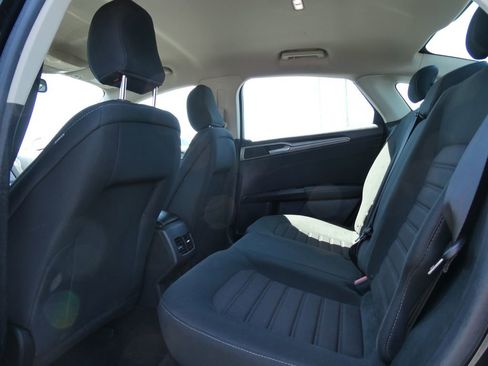 Used 2020 Ford Fusion SE FWD image 16