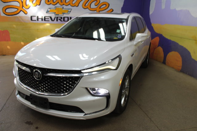 Used 2023 Buick Enclave Avenir w/ Avenir Technology Package AWD/4WD image 4