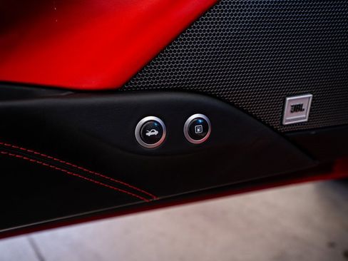 Used 2016 Ferrari 488 Spider image 38