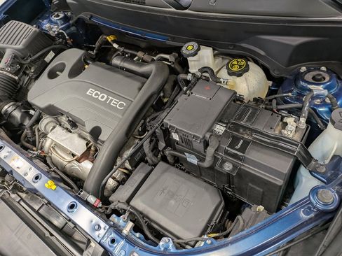 Used 2021 Chevrolet Equinox LT image 30