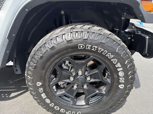 Used 2023 Jeep Wrangler Unlimited w/ Cold Weather Group AWD/4WD image 37