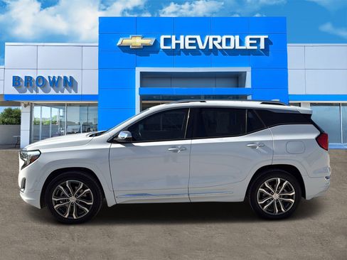 Used 2018 GMC Terrain Denali w/ Advanced Safety Package image 5