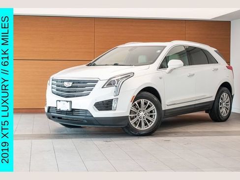 Used 2019 Cadillac XT5 Luxury FWD image 1