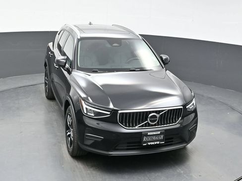 Used 2025 Volvo XC40 B5 Core AWD/4WD image 32
