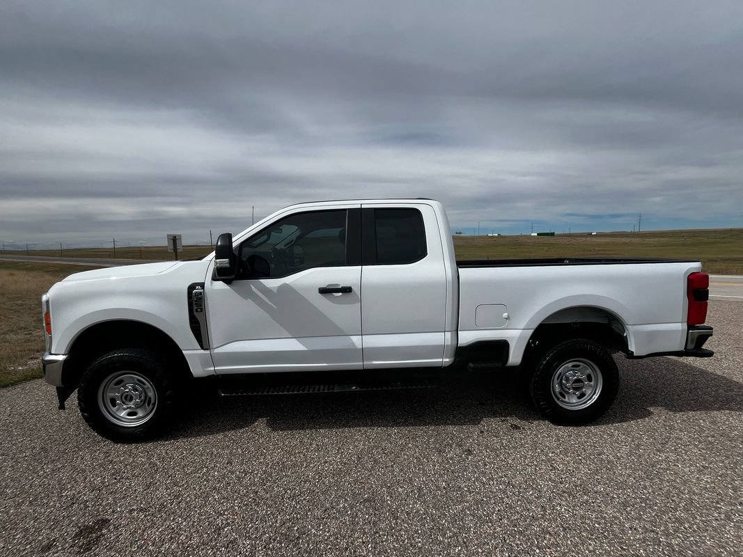 Used 2023 Ford F250 XL w/ 360-Degree Camera Package AWD/4WD image 2