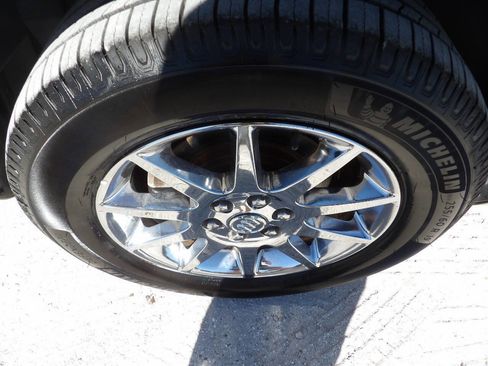 Used 2011 Buick Enclave CXL image 14