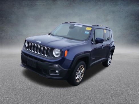Used 2018 Jeep Renegade Latitude w/ Cold Weather Group AWD/4WD image 35