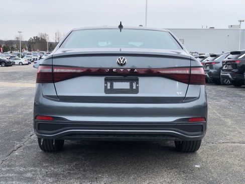 New 2026 Volkswagen Jetta SE image 5