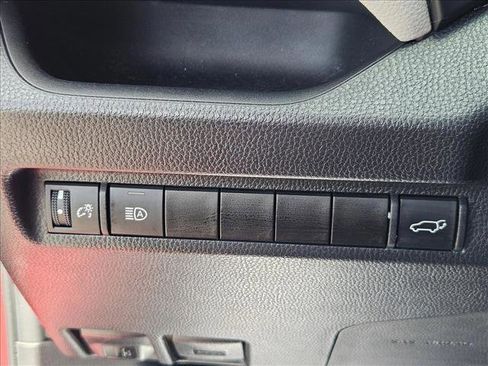 Used 2024 Toyota RAV4 XLE w/ Convenience Package image 13