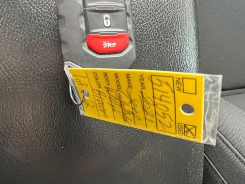 Used 2021 Jeep Gladiator Sport AWD/4WD image 25