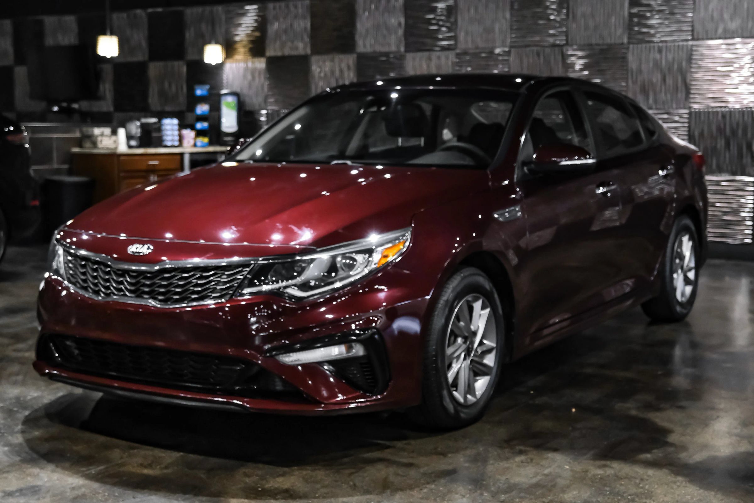 Used 2019 Kia Optima LX FWD image 6