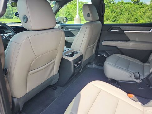 Certified 2024 GMC Acadia Elevation w/ Luxury Package FWD image 12