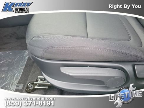 New 2026 Hyundai Tucson SE image 16