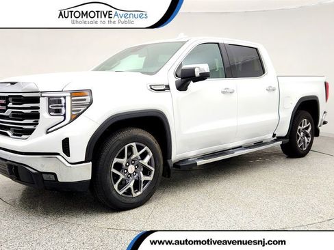 Used 2026 GMC Sierra 1500 SLT image 1