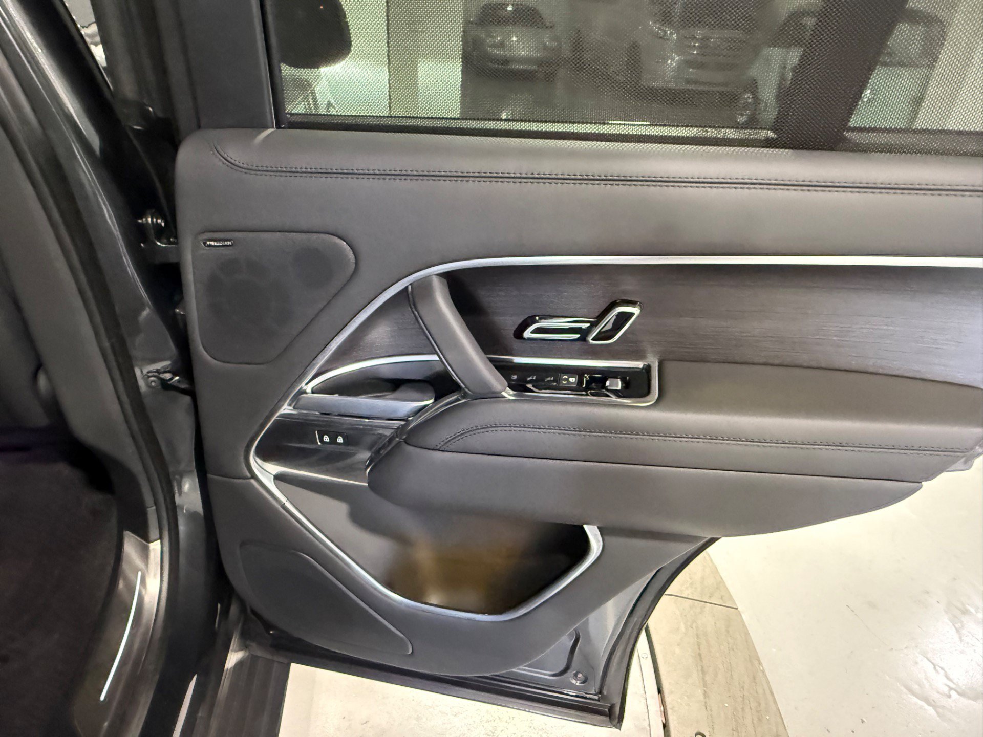 Used 2024 Land Rover Range Rover SE AWD/4WD image 53