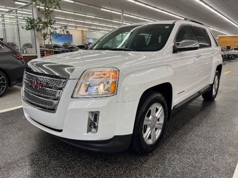 Used 2015 GMC Terrain SLE w/ Convenience Package FWD image 1