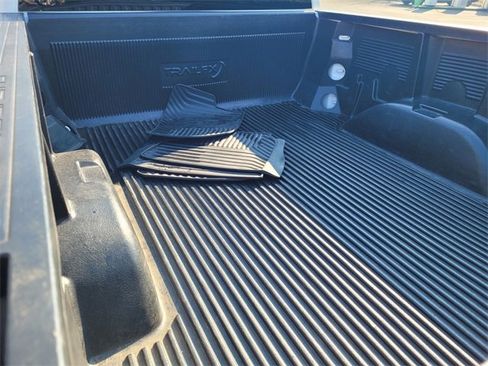 Used 2021 Chevrolet Silverado 1500 Custom image 23