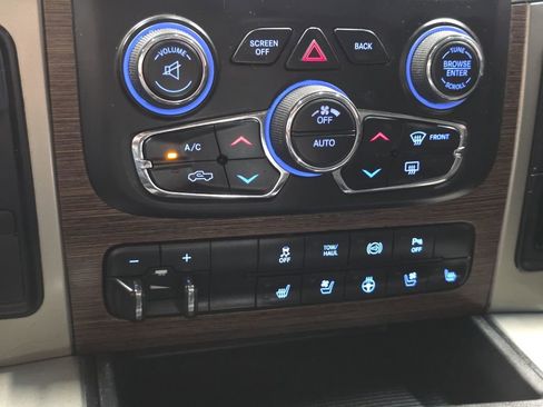 Used 2014 RAM 3500 Laramie AWD/4WD image 40