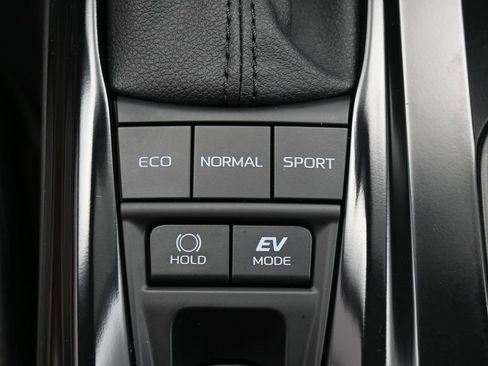 Certified 2025 Toyota Camry SE image 25