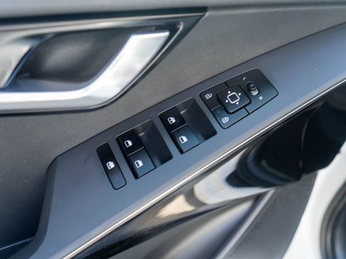 Used 2023 Kia Niro Wind w/ Wind Preserve Package FWD image 26