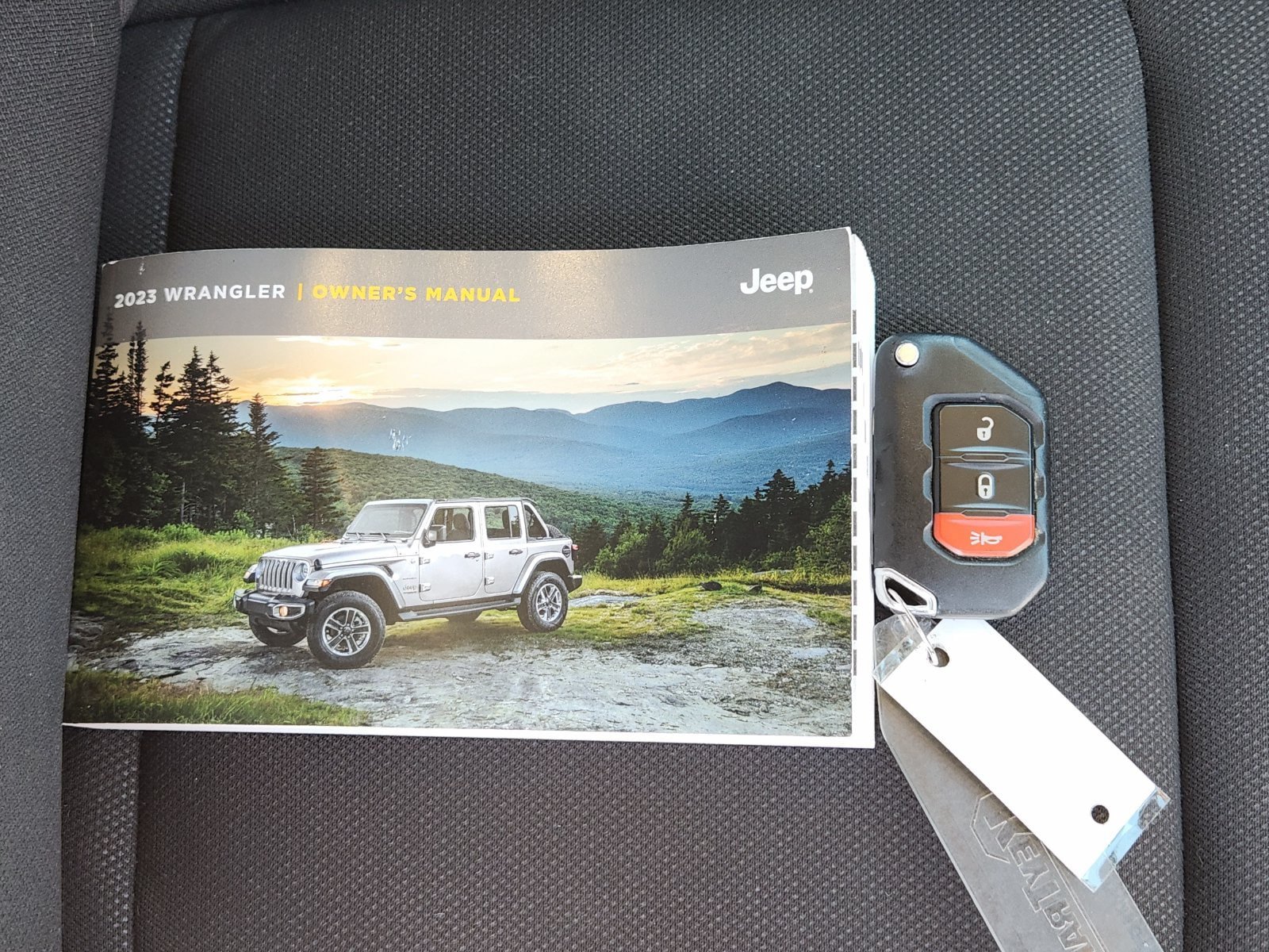 Used 2023 Jeep Wrangler Unlimited AWD/4WD image 42