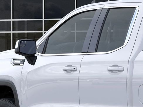 New 2026 GMC Sierra 1500 SLE image 12