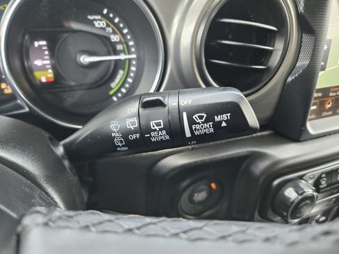 Used 2023 Jeep Wrangler Unlimited w/ Cold Weather Group AWD/4WD image 22