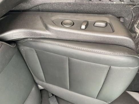 Used 2025 GMC Canyon Elevation w/ Convenience Package image 6