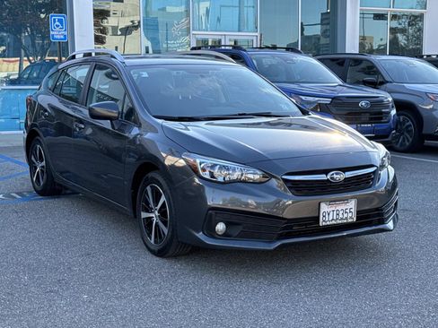 Used 2022 Subaru Impreza 2.0i Premium w/ Popular Package #2 image 3