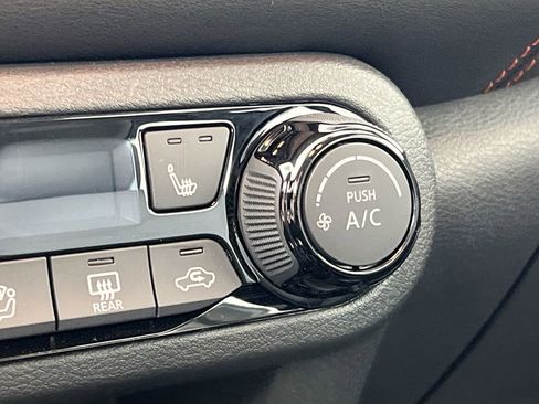 Used 2024 Nissan Kicks SR w/ SR Premium Package image 20