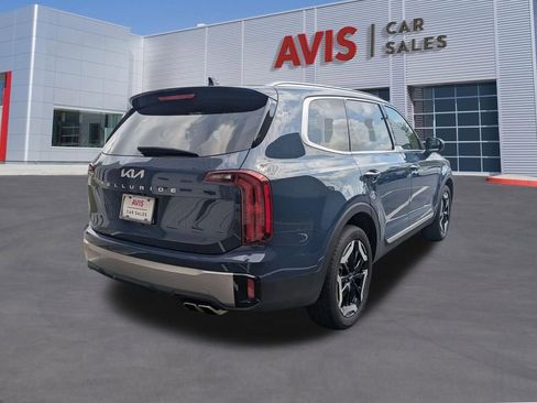 Used 2025 Kia Telluride S FWD image 6