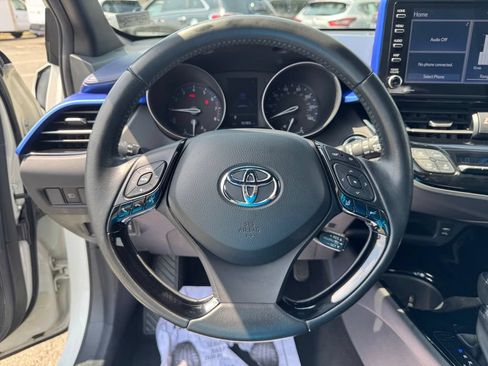 Used 2021 Toyota C-HR XLE FWD image 21
