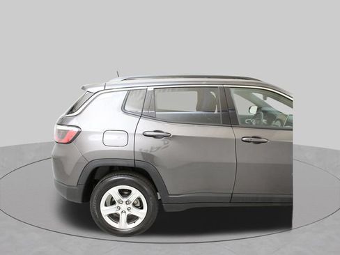 Used 2023 Jeep Compass Latitude w/ Convenience Group AWD/4WD image 12