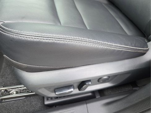 Used 2024 Nissan Rogue SL w/ SL Premium Package image 14