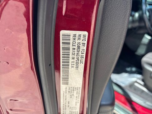 Used 2023 Dodge Durango SXT RWD image 27