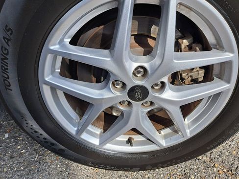 Used 2023 Ford Edge SEL image 21