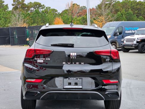 Used 2024 Buick Encore GX Sport Touring w/ Comfort Package image 6