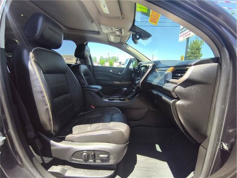 Used 2017 GMC Acadia Denali w/ Technology Package AWD/4WD image 14