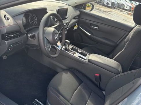 New 2025 Nissan Sentra SR image 10