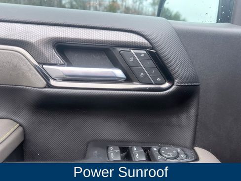 Used 2023 Chevrolet Silverado 1500 ZR2 image 30