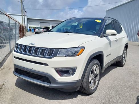 Used 2018 Jeep Compass Limited w/ Navigation Group AWD/4WD image 2