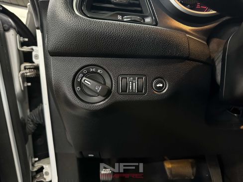 Used 2016 Dodge Challenger R/T RWD image 32