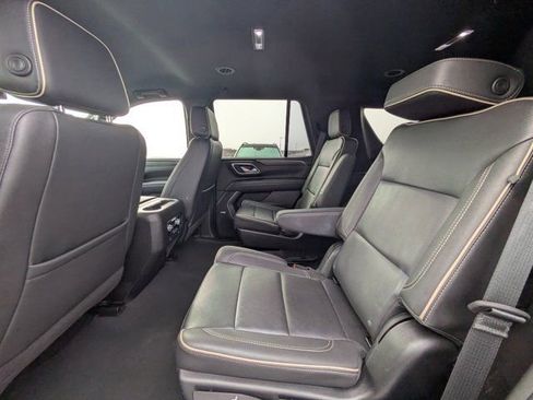 Used 2023 GMC Yukon SLT image 12