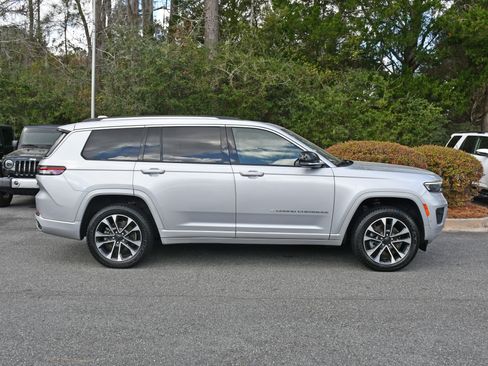 Used 2021 Jeep Grand Cherokee L Overland w/ Luxury Tech Group IV image 5