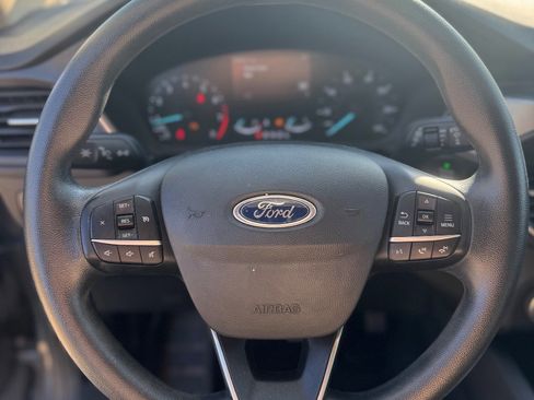 Used 2020 Ford Escape SE image 4