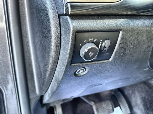 Used 2019 Jeep Grand Cherokee Altitude image 16